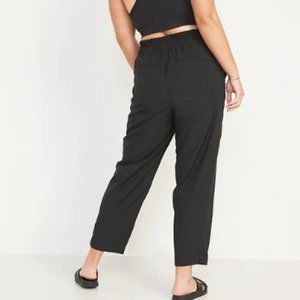 Large Old Navy High-Waisted StretchTech Performance Cargo Jogger Pants